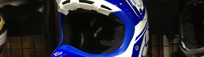 V4ヘルメット&V1ヘルメット入荷ですよ!