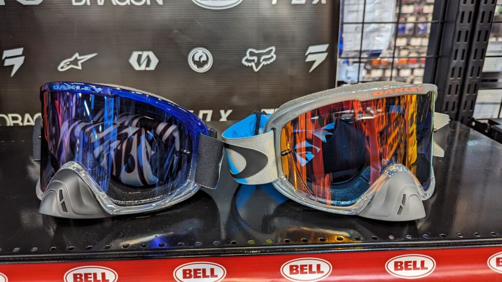 Oakley ゴーグル ラインマイナープリズムパーシモン収納袋付き Oakley ゴーグル ラインマイナープリズムパーシモン収納袋付き
