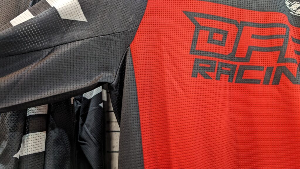 ダートバイクプラスブログ|ハイエンドモトクロスウェアの価値とは