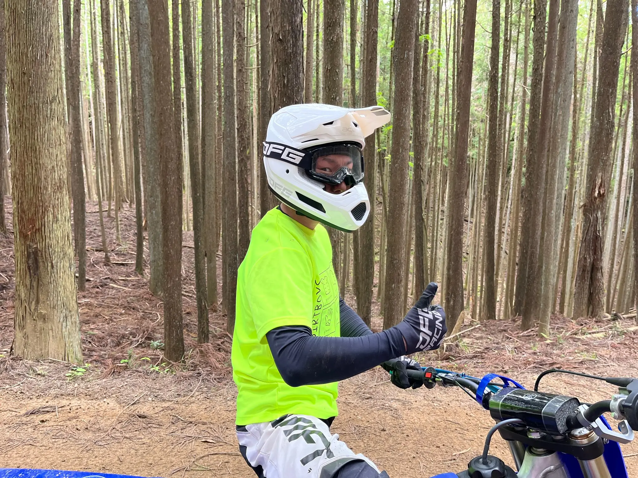 ダートバイクプラスブログ|話題のエースヘルメット使ってみた！