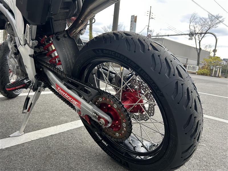 新品CRF250L TGR モタードホイール 17×3.0/4.5 ディスク付き 新品CRF250L TGR モタードホイール 17×3.0/4.5 ディスク付き - メルカリ